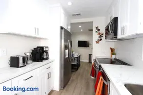 NEW! 2-Bedroom Fontana Guest House close to Kaiser Permanente - Image 3