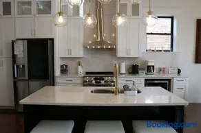 The Luxe Building- 2 Bedroom Apartment in Metropolis - Image 5