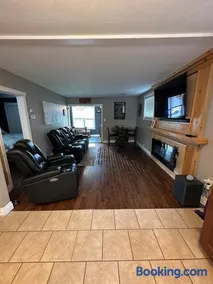 Executive Home - Image 3