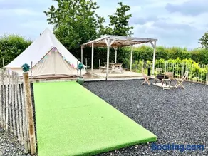 Carrowmena School House & Glamping - Image 4