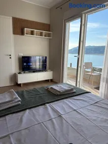 Sea La Vie - Image 1