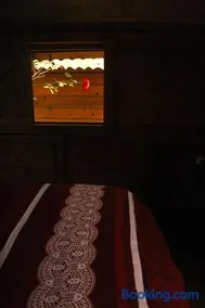 Valhalla Glamping House - Image 5