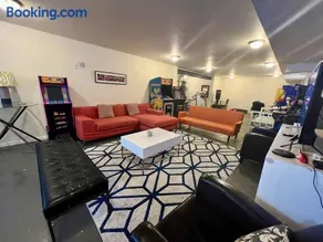 Space To Chill & Work in the Center of Everything - Image 5