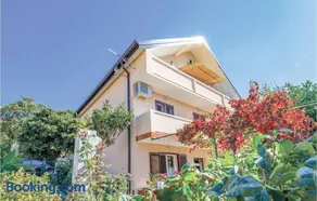Gorgeous Apartment In Supetarska Draga With Sauna - Image 2