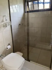 Caramelo hospedaria, localização privilegiada com conforto e privacidade - Image 5