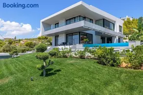 Aurora Residence by A&D Properties - Image 5