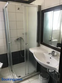 Saint Amon Hotel - Image 2