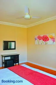 Seas of Ships Guest House - Image 3