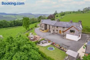 6 Bed in Machynlleth oc-bow374 - Image 1