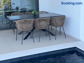 Bellord Lun, Private Heated Swimming Pool with Panoramic Sea View - Image 3