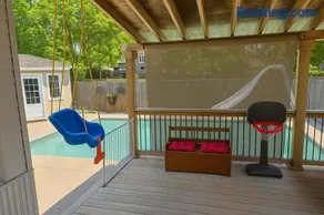 Luxury home 4BR, Pool, & 5 Mins to 401 - Image 2