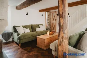 Lodge Cottage, Castleton - Image 2