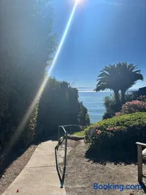 Luxury Santa Barbara Retreat-Private Beach & Pool - Image 2