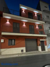 House 320 - Image 2