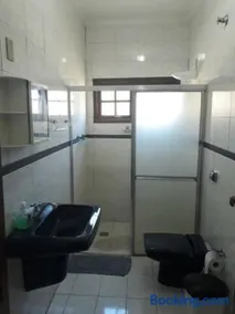 Casa com 6 quartos e confortável próxima ao Santuário - Image 4