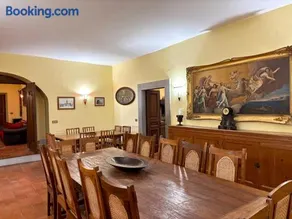 Castello Vinci Historic Room with Private Bathroom - Image 1