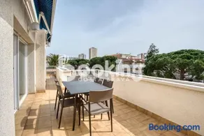 Blanco Apartament per 6 persones a 5 minuts de la Platja Gran - Image 1