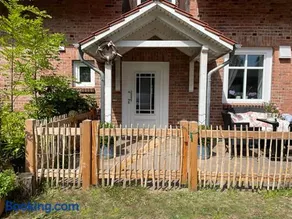 Little Cottage - Image 2