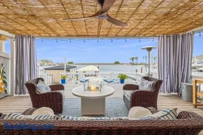 Marlin Cove Pet Friendly Waterfront Retreat - Image 1
