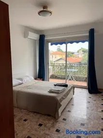 Grand appartement proche Promenade - Image 1