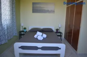 Monte Caputo Holiday House - Image 3