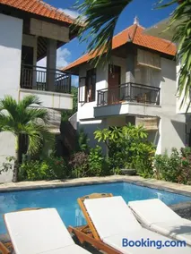 Lucky Paradise Bungalows on The Beach - Image 3
