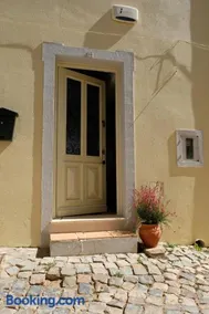 Yellow House - Checkinhome - Image 1