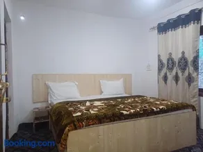 SnowCrest Cottage - Image 2