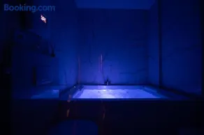 CBA Jacuzzi - Image 2