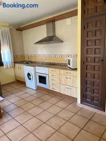 Apartamentos Los Parrales - Image 2
