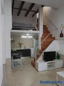 WISH SUITE BARRIO DE LEON EN TRIANA - Image 1