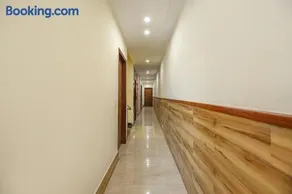 Hotel Melano Ambala Chandigarh Rd Zirakpur SkyJumper park - Image 2