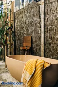 Sagres Queenscliff, Designer Oceanfront Escape with Pool & Sauna - Image 2