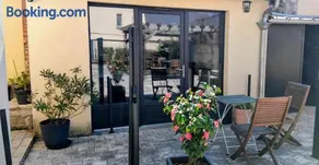 Petite maison en cœur de ville - Image 2
