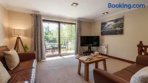 Brant Fell Hideaway, Dog-Friendly Escape At Windermere Marina Village - Image 1