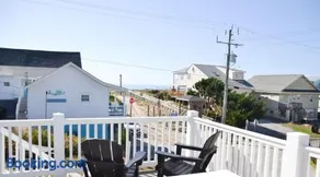 Oceanfront Townhouse steps to the Beach - Image 1