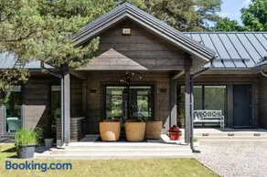 Karepa Beach House on the Point Between Two Beaches - Image 1