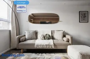 Large Group Stay with 4 Bedrooms in Maida Vale - Image 5