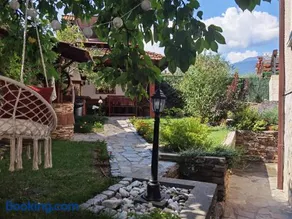 Mira Guest House - Image 4