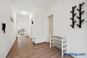 home2stay Apartments in Köngen Küche, Wifi, Smart TV, Stuttgart, Autobahn A8 - Image 1