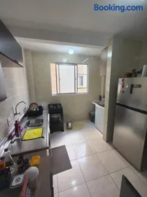 Quarto em Apartamento na Trindade - Image 3