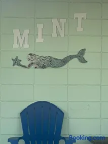 Mint Mermaid/walk 2 beach/pets ok/Golf Cart option - Image 1