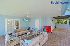 On Ocean Time - 5 Houses to Gulf, Pool by Anna Maria Life Vacation Rentals - Image 5
