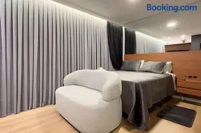 Studio moderno com cama Queen e piscina perto da Oktoberfest! - Image 1