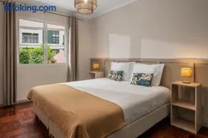 Apartamento Formosa Patio with garden - Image 3