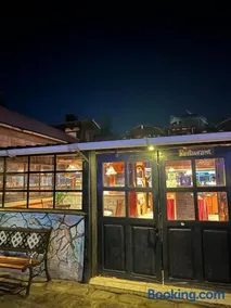 Guesthousejane Villa & Apartments - Image 2