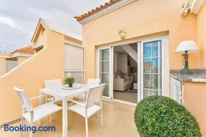 Yucca Park Apartment - Image 2