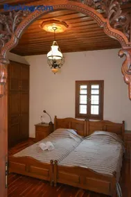 Traditional Mansion Calliopec-UVC sterilized - Image 2