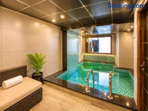 The Moksh DA Hotel A Premium Property Near Jaypee Hotel - Image 4