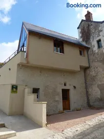 Maison centre ville avec parking, jardin, vue, AC, Le Point de vue de Leonard - Image 3